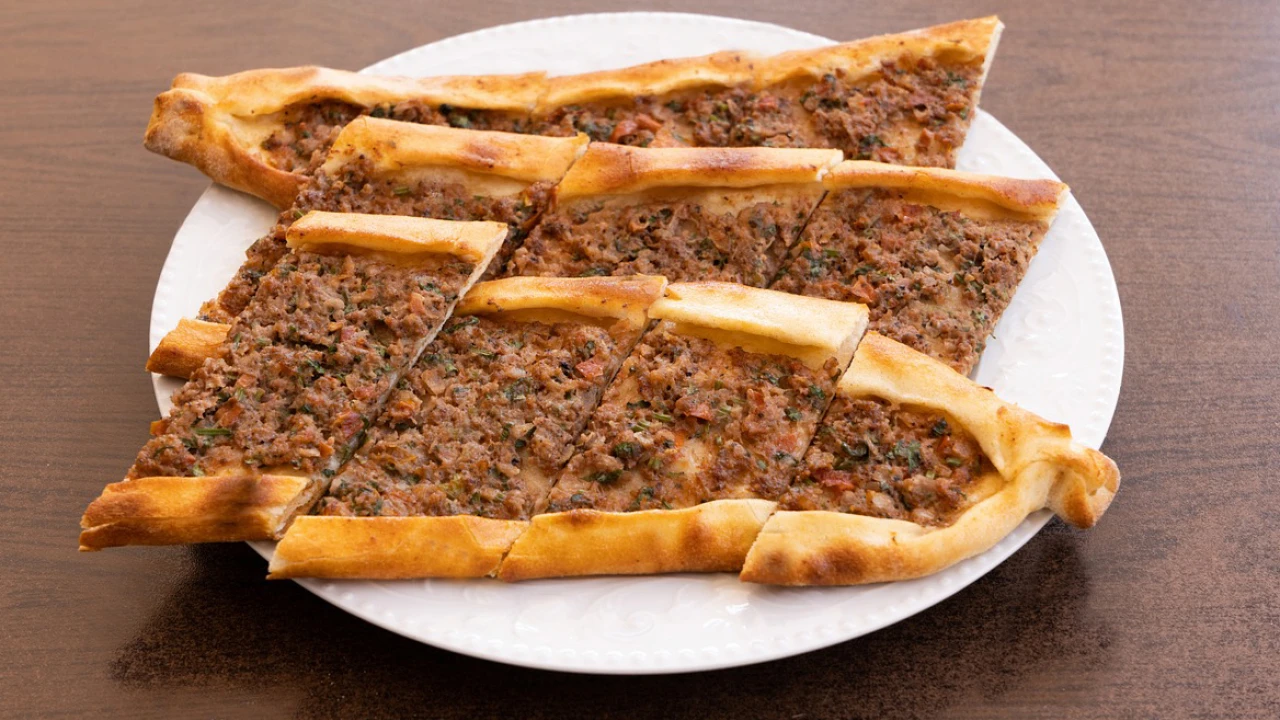 Kıymalı Pide